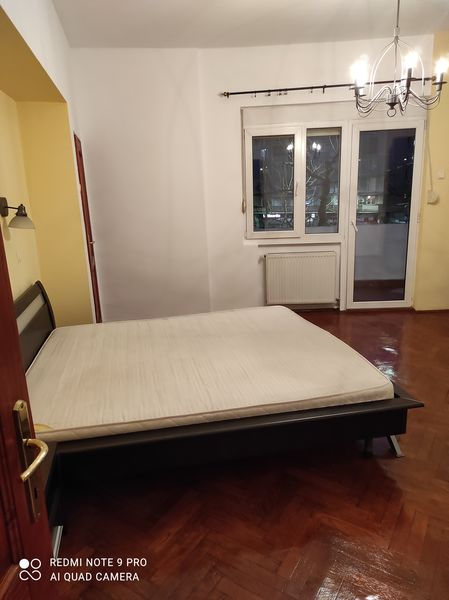 Piata Kogalniceanu, rond,