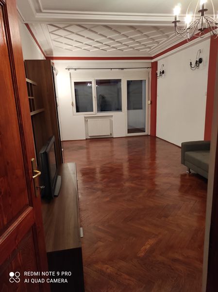 Piata Kogalniceanu, rond,