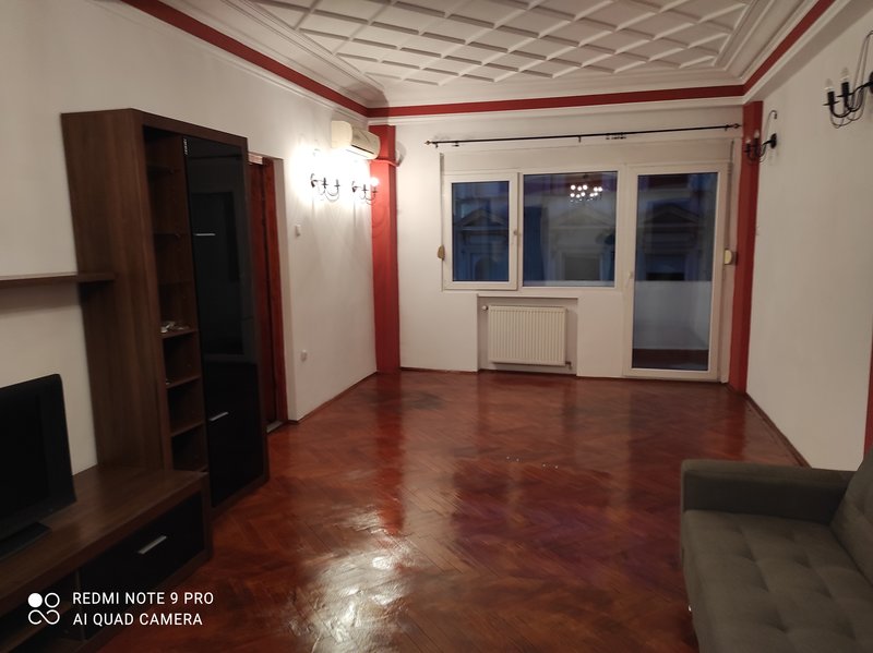 Piata Kogalniceanu, rond,