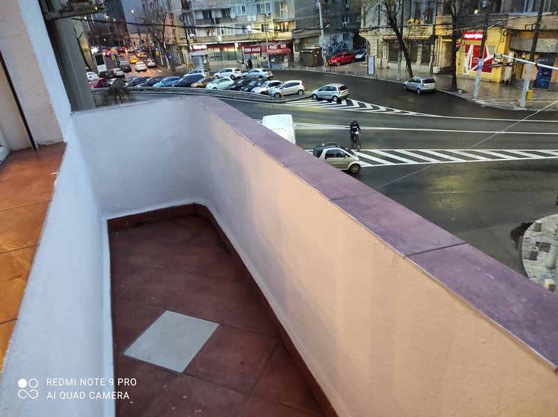 Piata Kogalniceanu, rond,