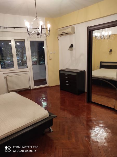 Piata Kogalniceanu, rond,